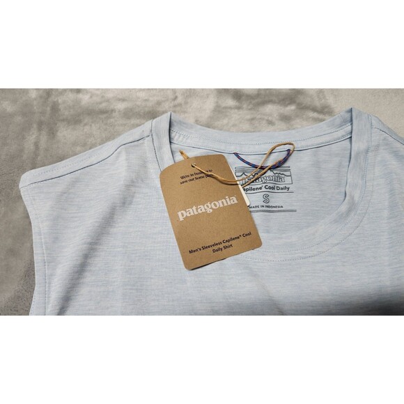 Patagonia Men's Small Fleck Blue Sleeveless Cap Cool Daily Shirt NWT - Picture 4 of 9